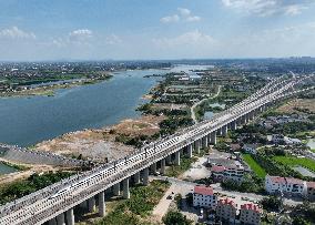 Nanchang-Jiujiang High-speed Railway Trial-run EMU