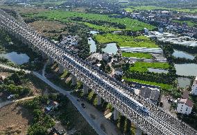Nanchang-Jiujiang High-speed Railway Trial-run EMU