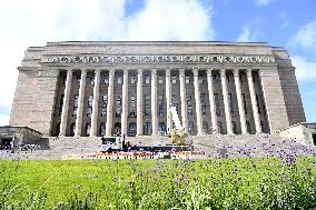 Poliisi: Eduskuntatalossa kuollut henkilö