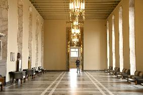 Poliisi: Eduskuntatalossa kuollut henkilö