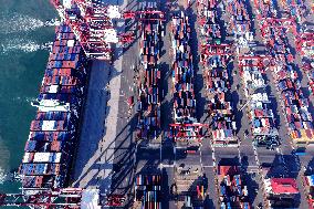 Container Shipping in Qingdao Port