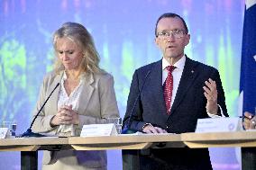 Pohjoismaiden ulkoministereiden ja Kanadan ulkoministerin tiedotustilaisuus