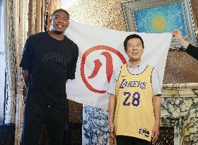 Basketball: Hachimura visits Nagoya mayor