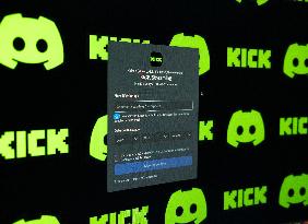 Illustration - Kick and Twitch Streaming Platform - France