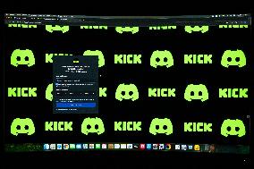 Illustration - Kick and Twitch Streaming Platform - France
