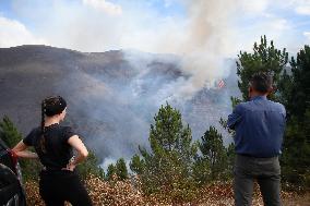 Fire Moves Toward O Courel from Quiroga - Spain