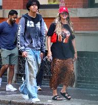 Heidi Klum and Kids Move to College Shop in Soho - NYC