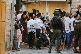 Israeli Army Escorts Settlers - Hebron