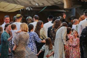 Israeli Army Escorts Settlers - Hebron