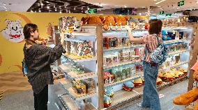 Tom and Jerry Trendy Restaurant