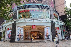The First GU Store in China Close