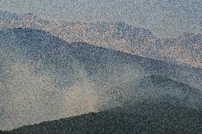 Wind Complicates Fire Extinguishing Efforts in Jarilla Cáceres - Spain