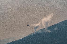 Wind Complicates Fire Extinguishing Efforts in Jarilla Cáceres - Spain