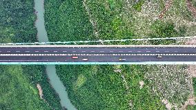 Huajiang Canyon Bridge Load Testing