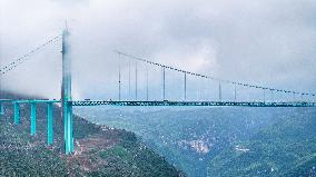 Huajiang Canyon Bridge Load Testing