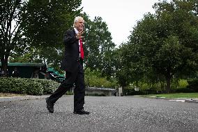 DC: White House Senior Counselor Peter Navarro Speaks to Reporters
