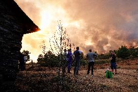 Four active fires, three stabilized and eight under control in Asturias