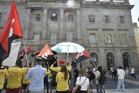 Barcelona Lifeguards Protest After 22-Day Strike - Spain
