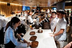 Bernabéu opens the largest Starbucks in Spain - Madrid