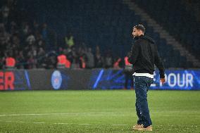 PSG cheers their former goalkeeper Gianluigi Donnarumma - FA