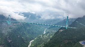 Huajiang Canyon Bridge