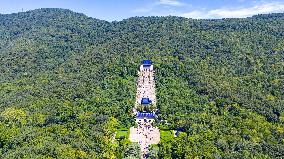Sun Yat-sen's Mausoleum Tour in Nanjing