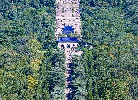 Sun Yat-sen's Mausoleum Tour in Nanjing