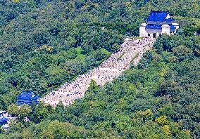 Sun Yat-sen's Mausoleum Tour in Nanjing