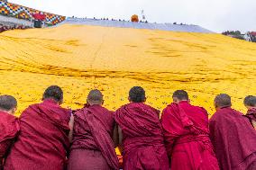 Shoton Festival Begins in Lhasa