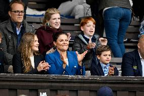 ROYALS AT FINNKAMPEN