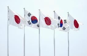 Japan, S. Korea leaders' talks
