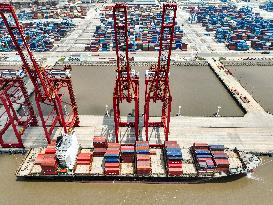 Zhoushan Port Container Trade