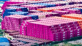 Shandong Free Trade Zone Qingdao Area Container Production Plant