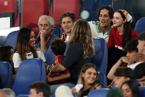 Zoe Saldana And Family Attend AS Roma v Bologna FC - Rome