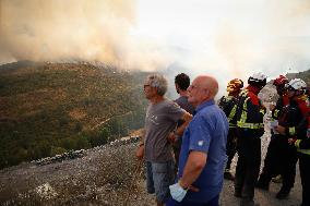 Fire in Zamora Remains Active - Spain