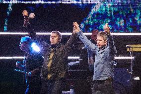 Oasis In Concert - Toronto