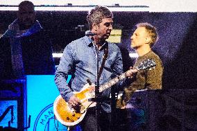 Oasis In Concert - Toronto