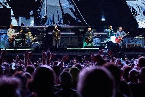 Oasis In Concert - Toronto