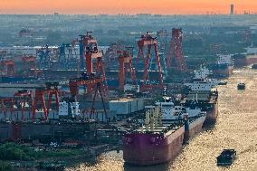 China Shipbuilding Industry Leading