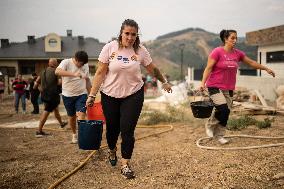 Wildfires Drive Evacuations in Leon