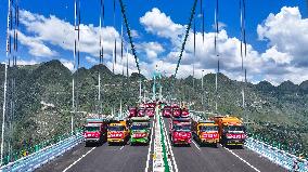 World Tallest Bridge Huajiang Canyon Bridge Load Testing