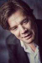 THE HIVES PELLE ALMQVIST