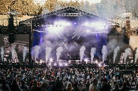 Alan Walker and Steve Aoki concert