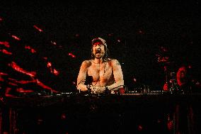 Alan Walker and Steve Aoki concert