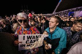 Alan Walker and Steve Aoki concert