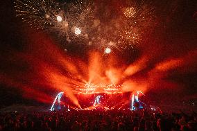 Alan Walker and Steve Aoki concert