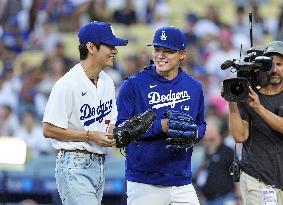 Baseball: Reds vs. Dodgers