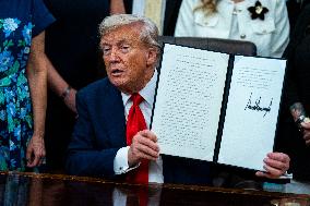 Trump Meets Families Of 13 Us Troops Killed In Afghanistan Withdrawal - DC