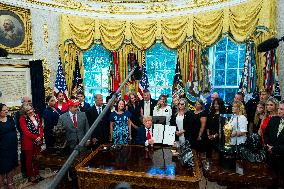 Trump Meets Families Of 13 Us Troops Killed In Afghanistan Withdrawal - DC