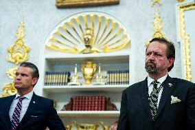 Trump Meets Families Of 13 Us Troops Killed In Afghanistan Withdrawal - DC